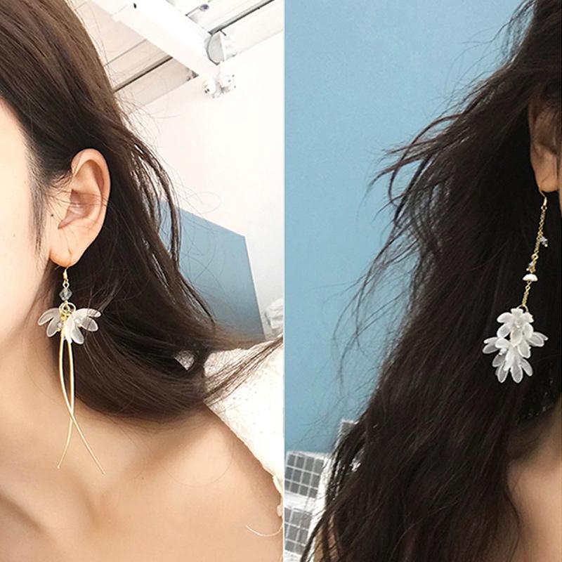 Skorter | Asymmetrical Flower Earrings