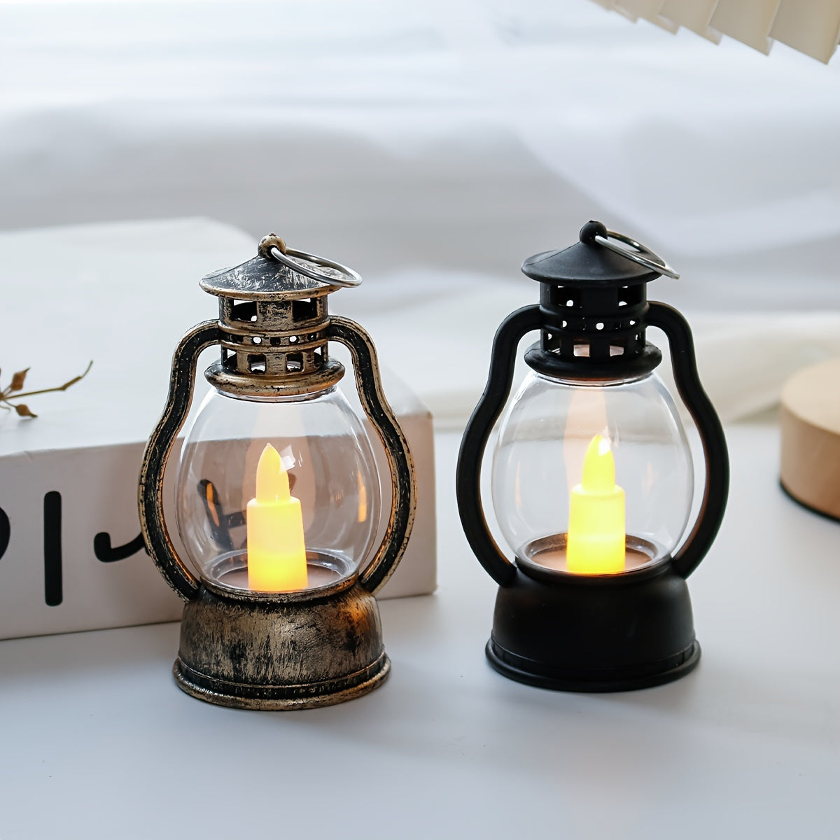 Skorter | VintageGlow - Charming LED Christmas Lantern on Battery