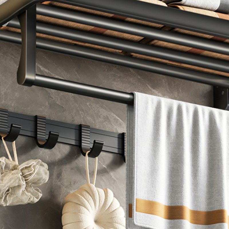 Skorter | Contemporary bathroom accessory set with black finish and bath shelf/towel bar