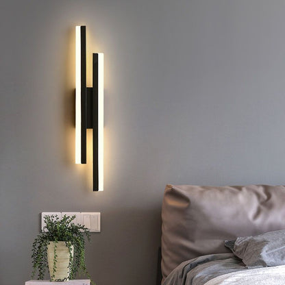 Skorter | Alana Modern LED Wall Light - Elegant Black/Gold Wall Lighting for Living Room and Bedroom