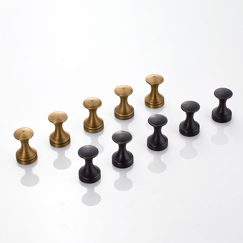 Skorter | 5-piece traditional bathroom accessory set brushed brass bathrobe hooks