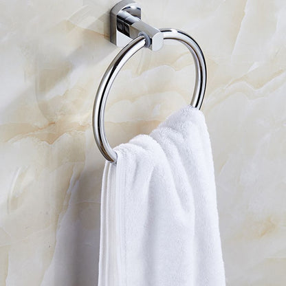 Skorter | Contemporary Bathroom Accessories Hardware Set in Silver Metal
