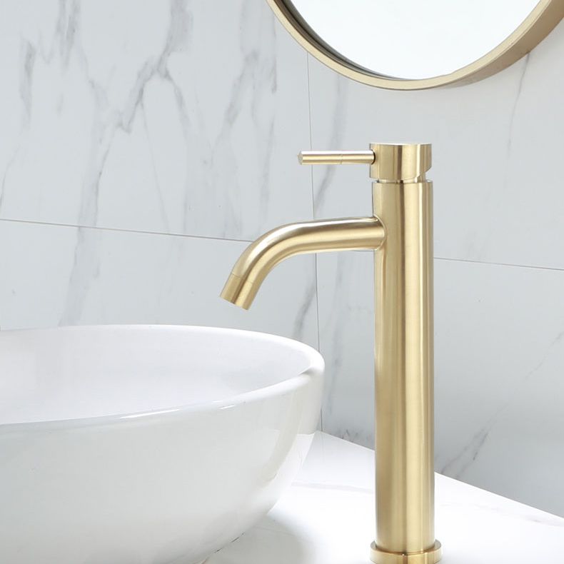 Skorter | Deck Mounted Roman Tub Faucet Low Arc Tub Faucet Set in Gold