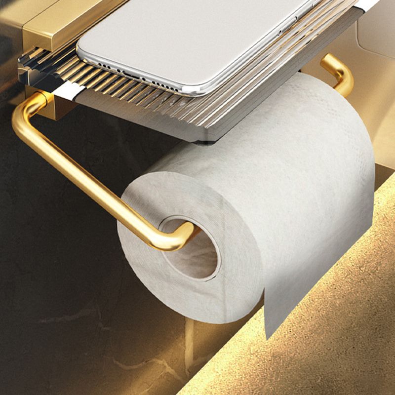 Skorter | Bathroom Accessories Set in Gold Metal and Acrylic Bathroom Accessories Set