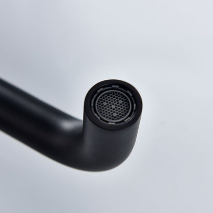 Skorter | 3 holes faucet 2 cross handle wall-mounted faucet for the bathroom