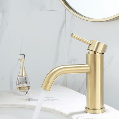 Skorter | Deck Mounted Roman Tub Faucet Low Arc Tub Faucet Set in Gold