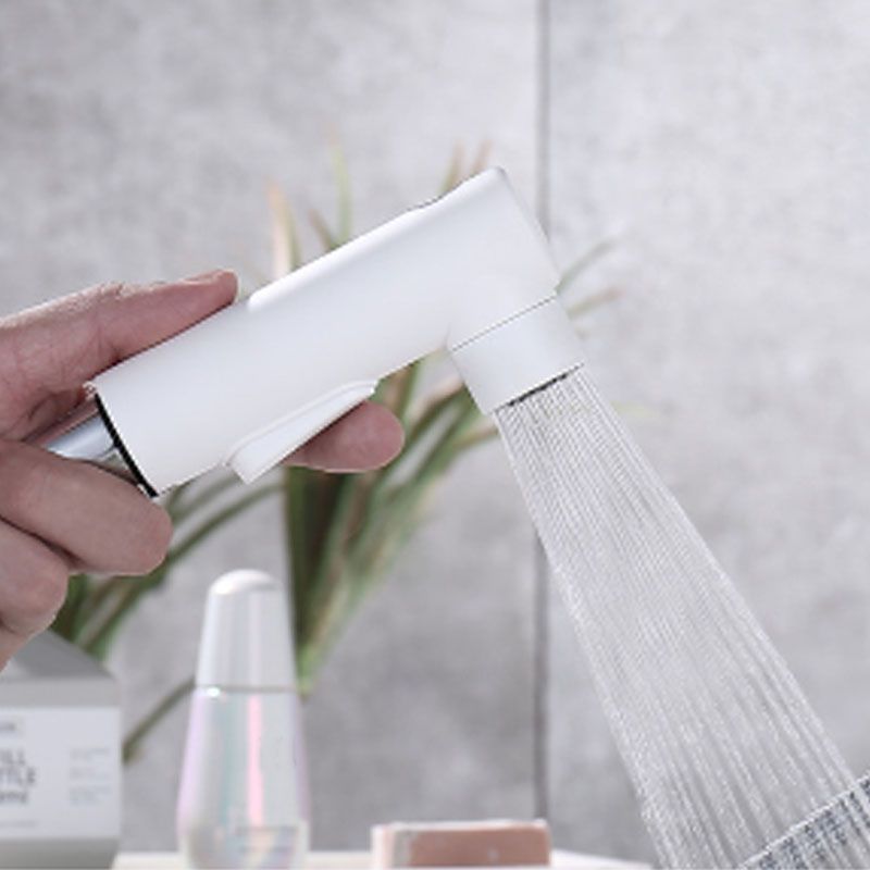 Skorter | Contemporary Single Handle Faucet Pull Out Kitchen Faucet with Lever Handle