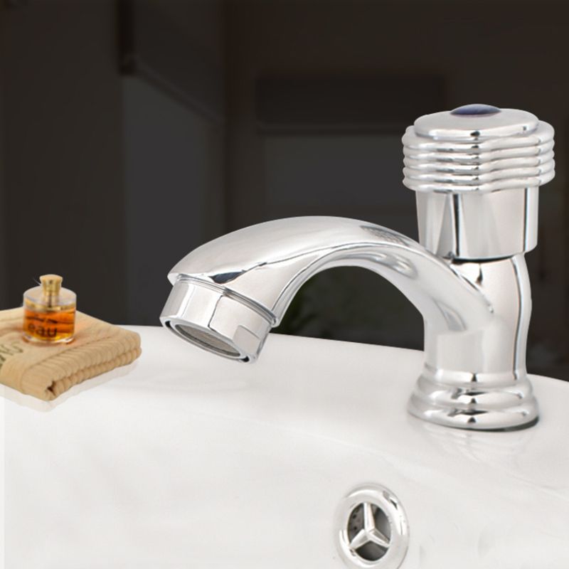 Skorter | Contemporary Faucet Knob Handle Low Arc Zinc Faucet in Silver