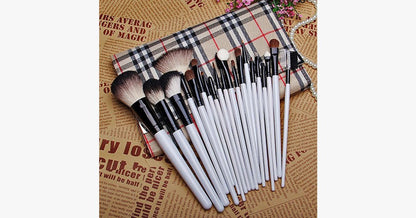 Skorter | Complete professional makeup brush set with 20 brushes and a case