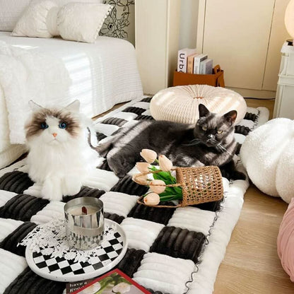 Skorter | COZYCOVER – Cozy pet blanket made of chenille with furniture protection function