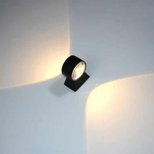 Skorter | AquaShield - Waterproof Aluminum garden lamp