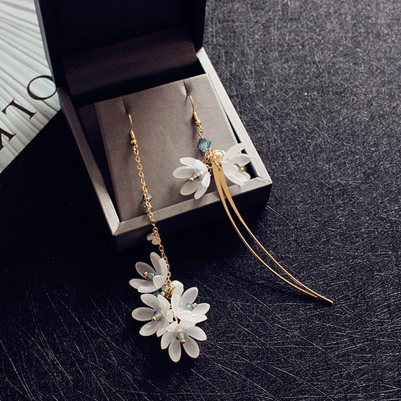 Skorter | Asymmetrical Flower Earrings
