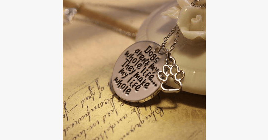 Skorter | Dogs make my life complete Necklace