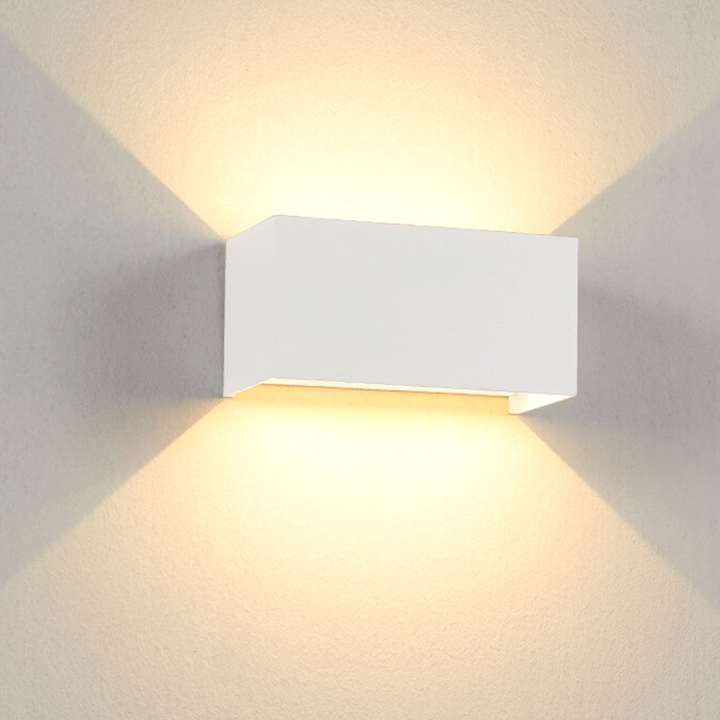 Skorter | Modern waterproof rectangular LED wall light for outdoor use with up and down lighting