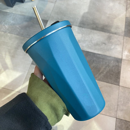 Skorter | Cup with collapsible straw