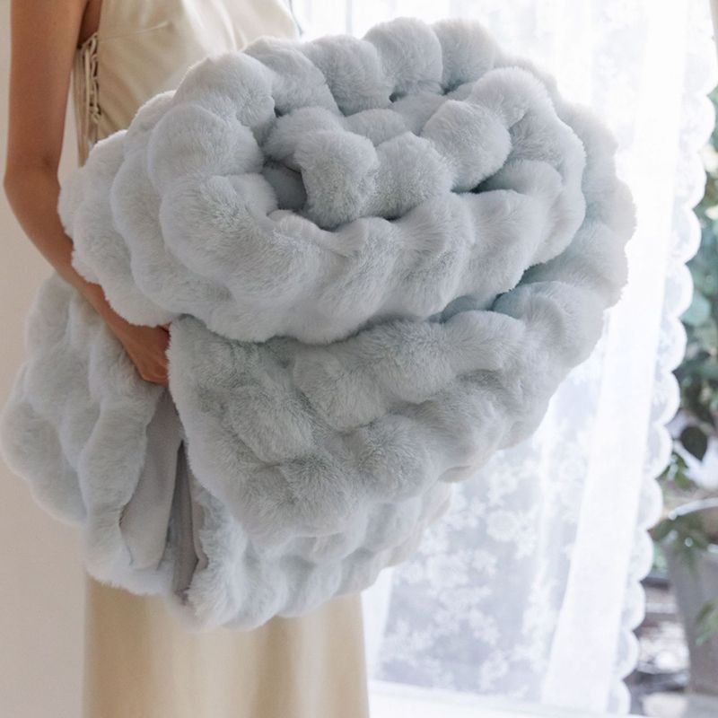 Skorter | Essential for keeping warm - soft and airy blankets