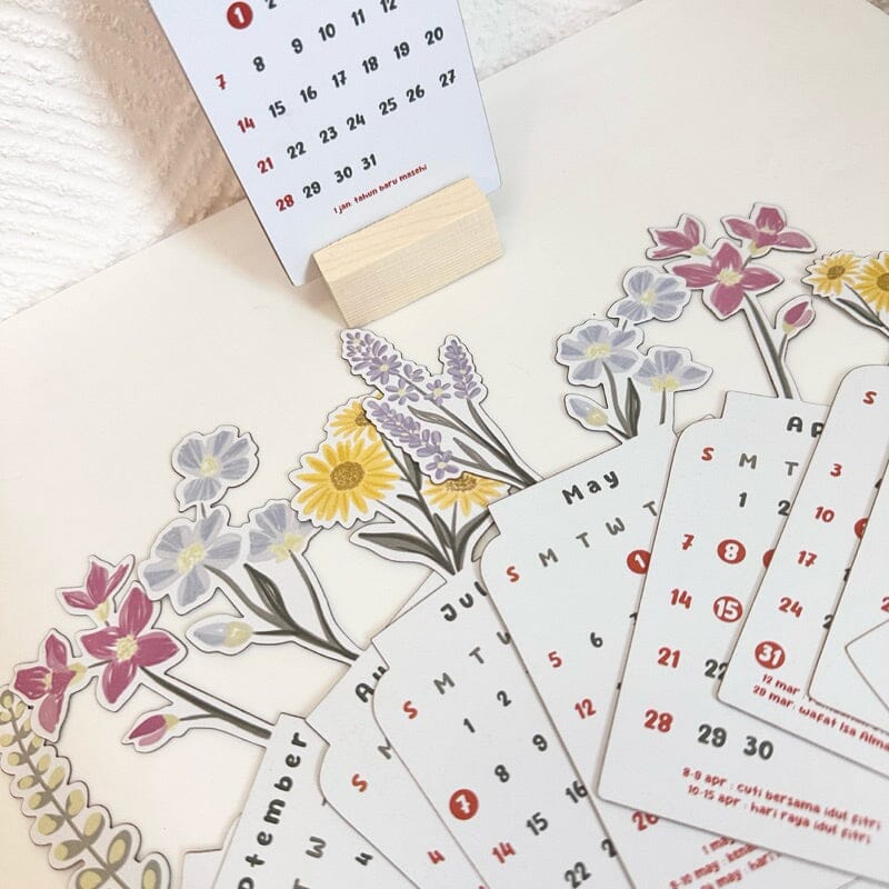 skorter | 2024 Bloomy Flowers Desk Calendar