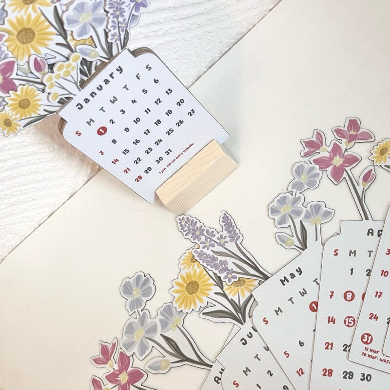 skorter | 2024 Bloomy Flowers Desk Calendar