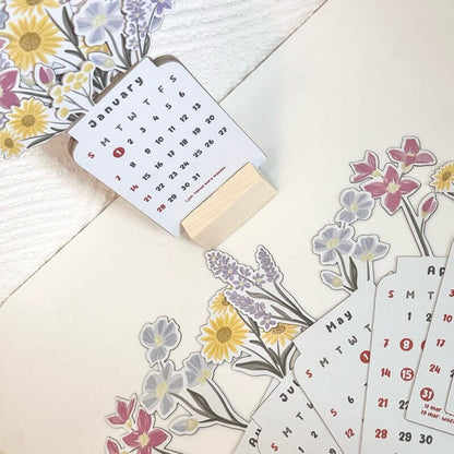 skorter | 2024 Bloomy Flowers Desk Calendar