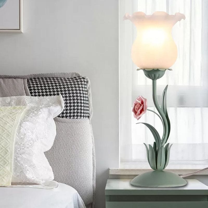 Skorter | Blomelys - Atmospheric Table Lamp with Flower Design