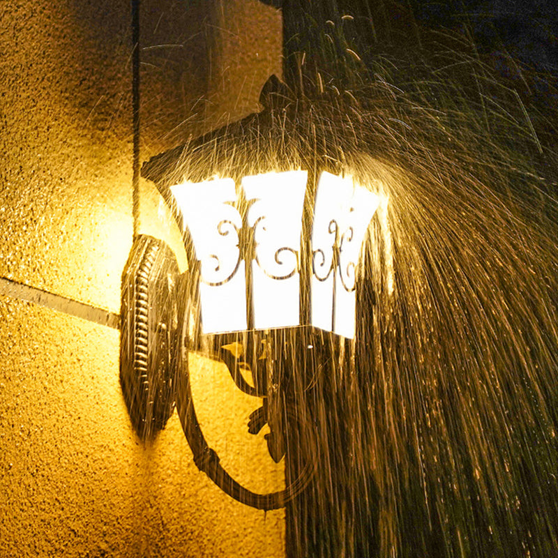 Skorter | Frosted Glass Curved Lantern Wall Light Traditional Terrace Small/Large Solar LED Wall Lamp in Black/Brass