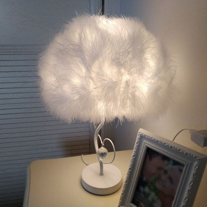 Skorter | EvoGlow - Scandinavian Feather Cloud Table Lamp with Romantic Design
