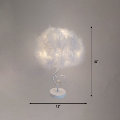 Skorter | EvoGlow - Scandinavian Feather Cloud Table Lamp with Romantic Design