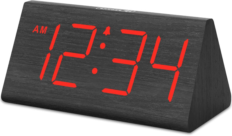 Skørter | Three Digital Alarm Clock with USB Port, Loud Alarm, Dimmer, and Snooze Function
