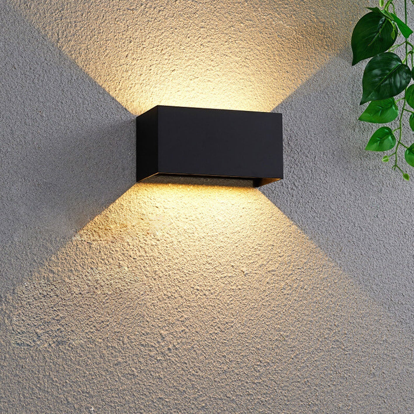 Skorter | Modern waterproof rectangular LED wall light for outdoor use with up and down lighting