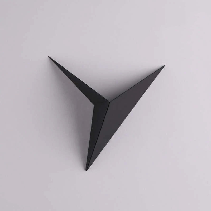 Skorter | Orr Modern Minimalist Triangular LED Wall Lamp White/Black Metal