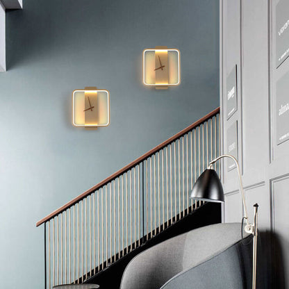 Skorter | Modern, minimalist, clock-shaped LED wall lamp with 1 light
