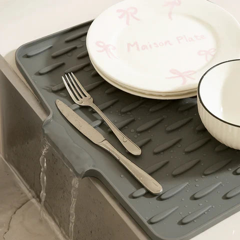 Skorter | FlexiDry Silicone Drying Mat – Heat Resistant, Non-Slip & Space Saving Design