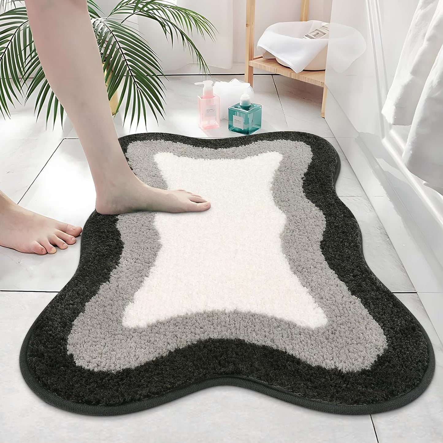 Skorter | Black Gradient Bath Mats, Carpet for Bathrooms, Cute Non-Slip Irregular Carpet for Shower Room