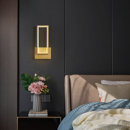 Skorter | Modern minimalist LED wall lamp in gold rectangular shape