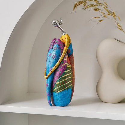 skorter | Abstract Colorful Female Statue