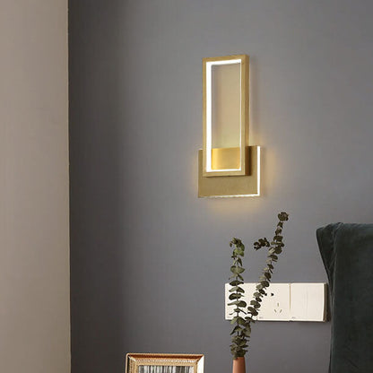Skorter | Modern minimalist LED wall lamp in gold rectangular shape