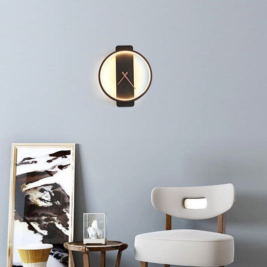 Skorter | Modern, minimalist, clock-shaped LED wall lamp with 1 light