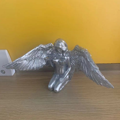 skorter | Art Angel Female Woman Wings Kneeling Cloak Hat