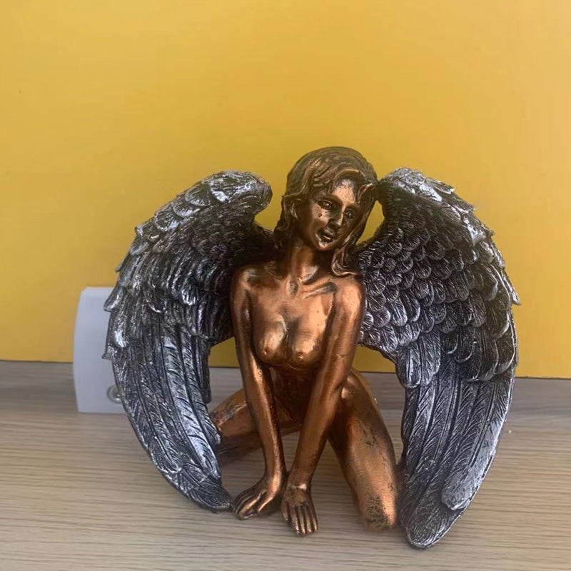 skorter | Art Angel Female Woman Wings Kneeling Cloak Hat