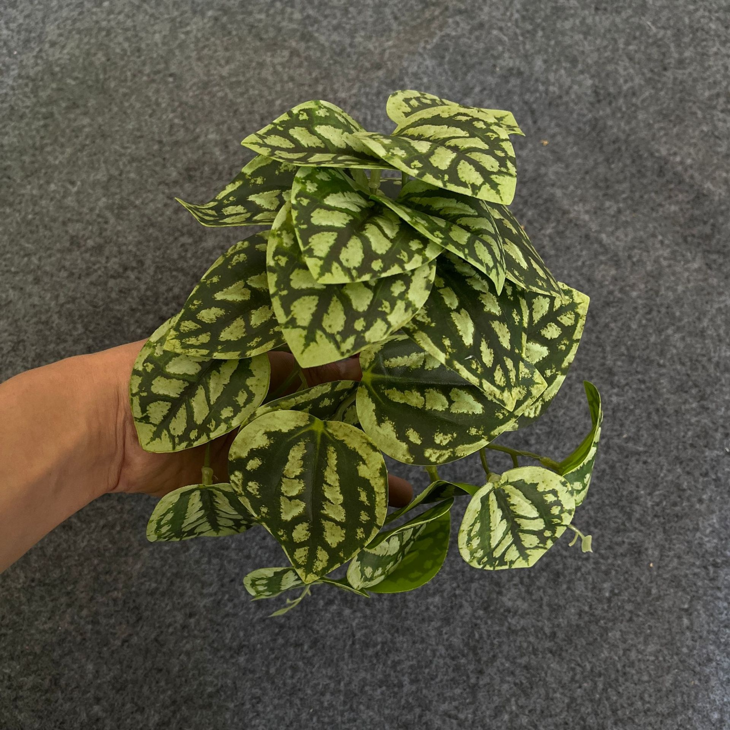 Skorter | Artificial Hanging Plant for Natural Decoration in Indoor and Outdoor Areas