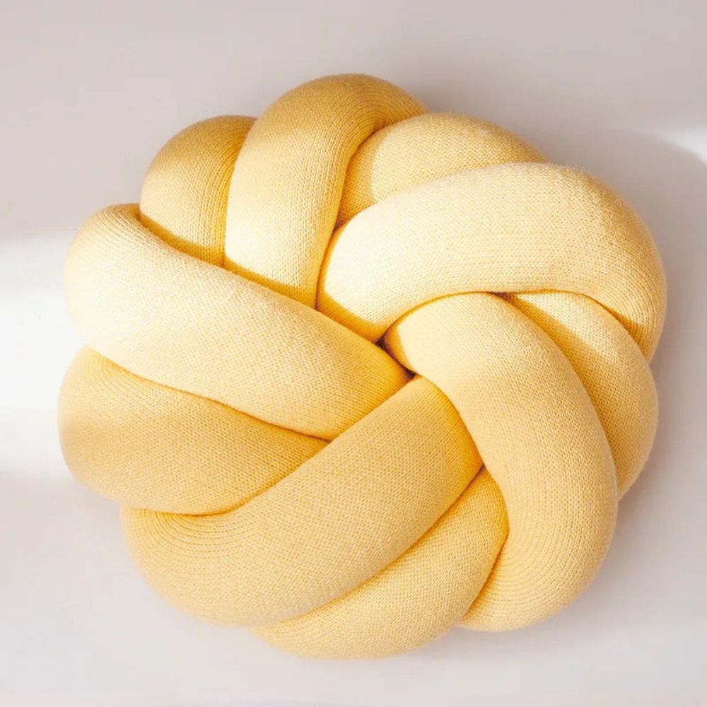 Skorter | Puffy Pretzel Cushion