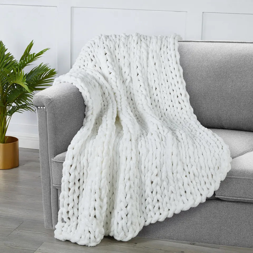 Skorter | 50" X 60" Kathy Ireland Chunky Chenille Plush Throw