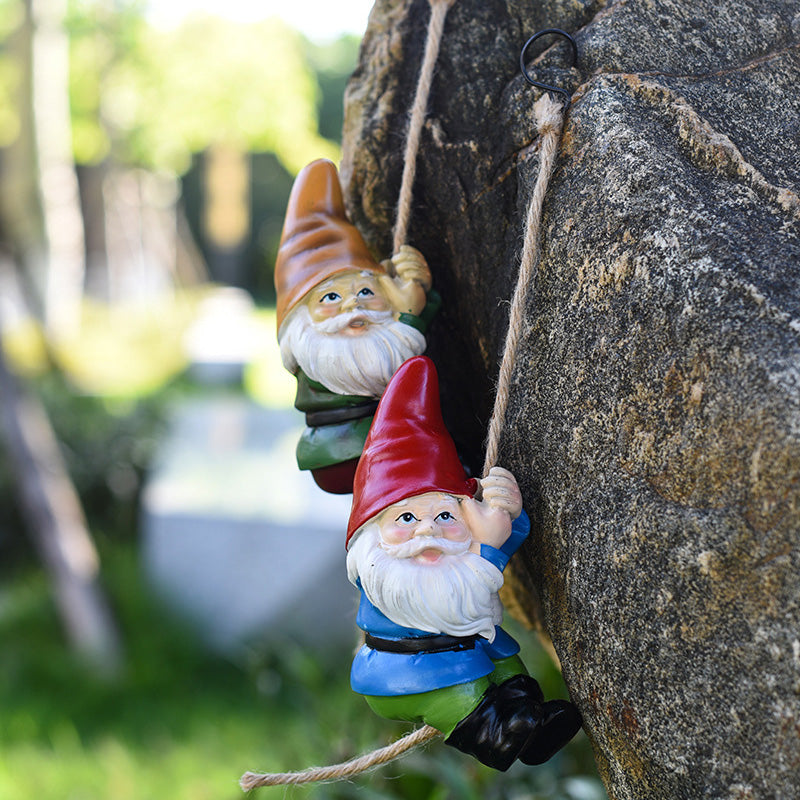 Skorter | 2 pcs - Hanging Gnome Garden Statue