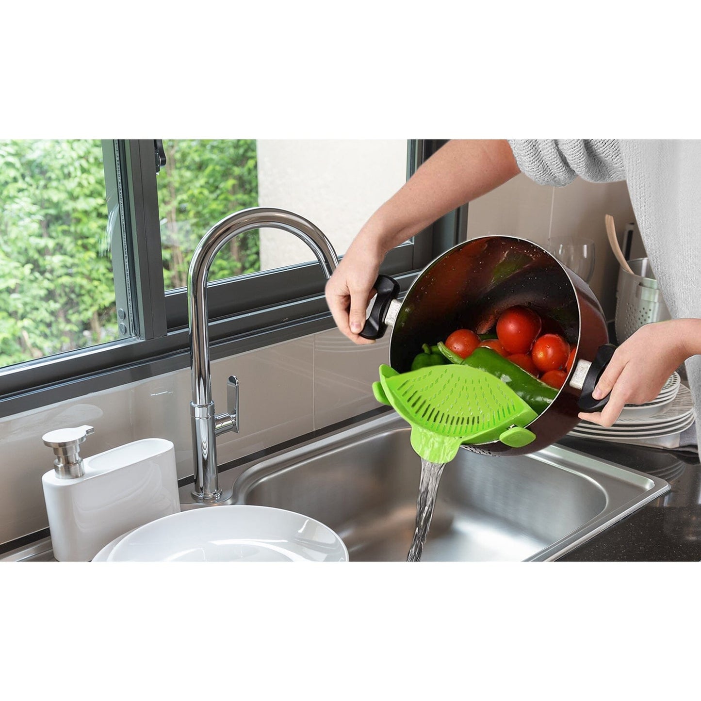 Skorter | 2-Pack: Easy Snap On Heat Resistant Silicone Kitchen Helper Device