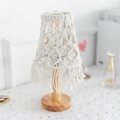 Skorter | FeatherGlow - Feather Wide Bulb-Shaped Table Lamp