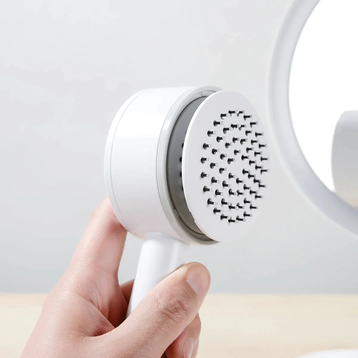 Skorter | Effortless Hair Combing