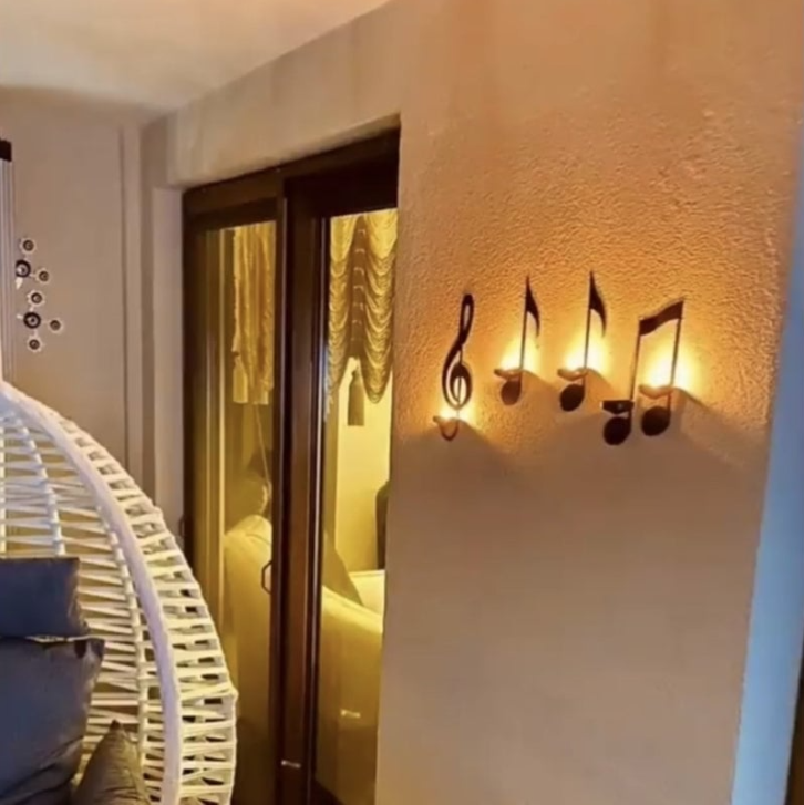 Skorter | Candle holder with notes