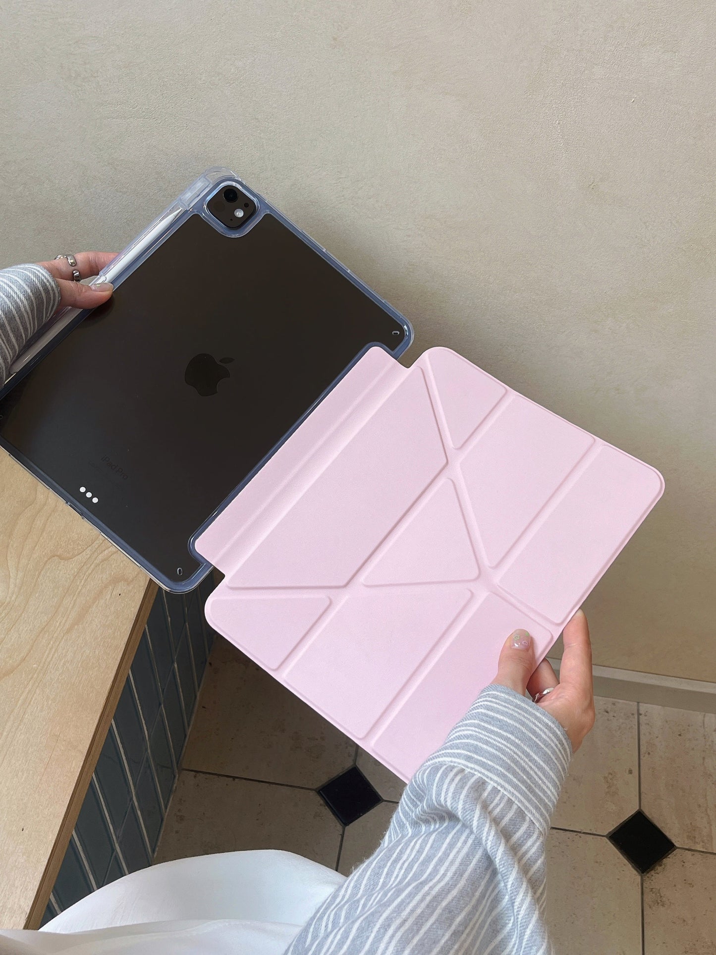 Skorter | Pastel Origami Stand iPad Case Slim Magnetic Foldable Stand