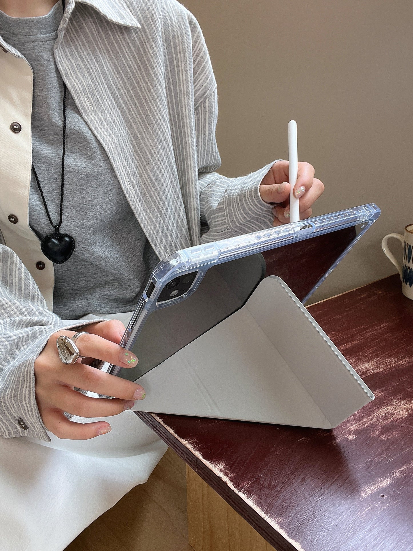 Skorter | Pastel Origami Stand iPad Case Slim Magnetic Foldable Stand