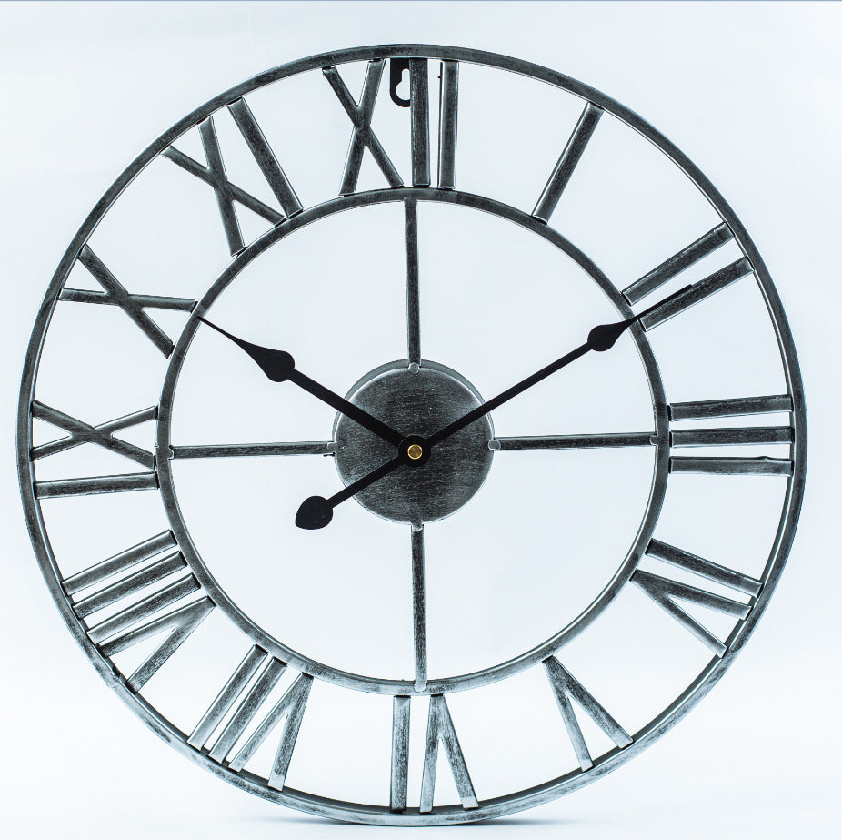 Skorter | Large Retro Wall Clock made of Iron in Vintage Style